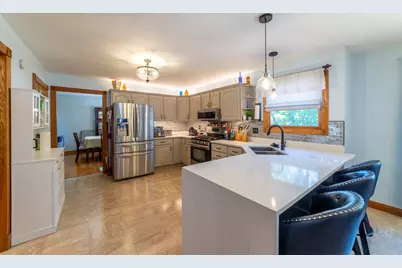 552 N 250 W, Valparaiso, IN 46385 - Photo 9