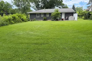 4 South St, Valparaiso, IN 46383 - Photo 3