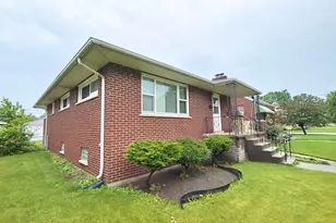 3947 Johnson Ave, Hammond, IN 46327 - Photo 3