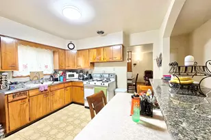 3947 Johnson Ave, Hammond, IN 46327 - Photo 9