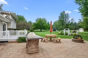 305 Elkwood Ct, Valparaiso, IN 46383 - Photo 21
