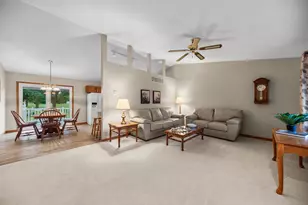 305 Elkwood Ct, Valparaiso, IN 46383 - Photo 5