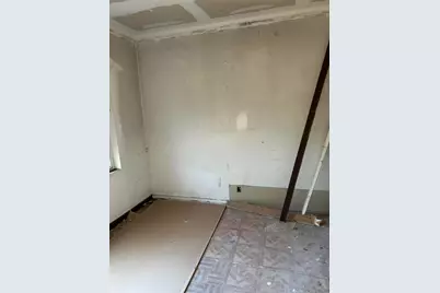 305 E 41st Avenue, Gary, IN 46409 - Photo 5