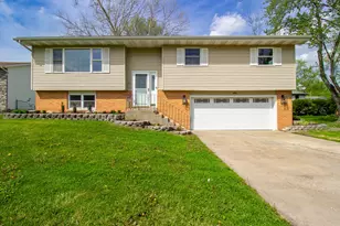 3063 Parkwood Pl, Crown Point, IN 46307 - Photo 1