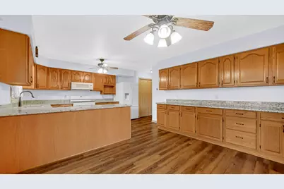 218 Summerhill Drive, Dyer, IN 46311 - Photo 11