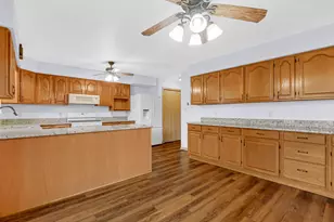 218 Summerhill Dr, Dyer, IN 46311 - Photo 11