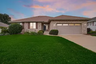 218 Summerhill Dr, Dyer, IN 46311 - Photo 3