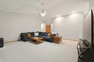 2784 Barberry Dr, Hobart, IN 46342 - Photo 7