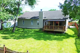 2784 Barberry Dr, Hobart, IN 46342 - Photo 5