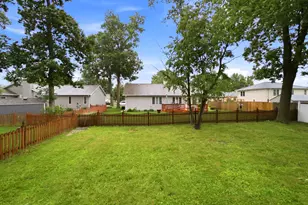 2784 Barberry Dr, Hobart, IN 46342 - Photo 25