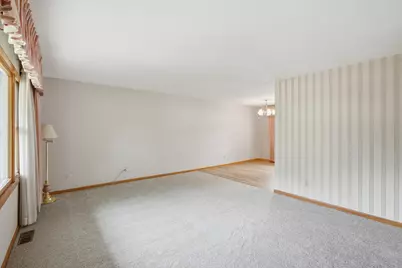 725 W 70th Avenue, Merrillville, IN 46410 - Photo 5