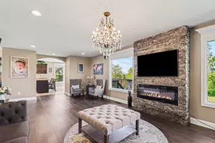 8940 Doubletree Dr N, Winfield, IN 46307 - Photo 5