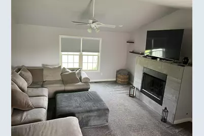 702 19th Street SE, Demotte, IN 46310 - Photo 5