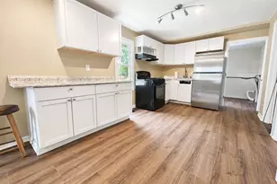 544 Fremont St, La Porte, IN 46350 - Photo 3