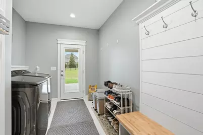 8605 Manor House Drive, Saint John, IN 46373 - Photo 11