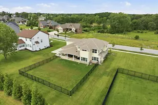 8605 Manor House Dr, Saint John, IN 46373 - Photo 29