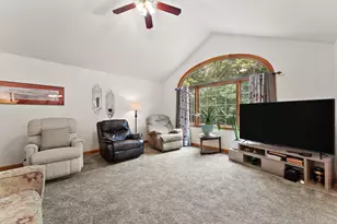 10856 N Makeever Dr E, Demotte, IN 46310 - Photo 5