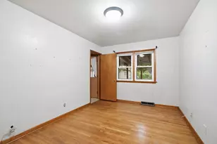 748 N Jay St, Griffith, IN 46319 - Photo 11