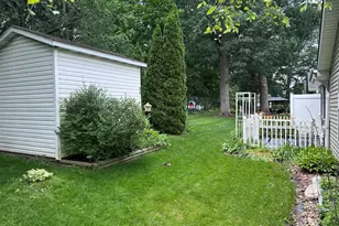 4411 W 92nd Pl, Merrillville, IN 46410 - Photo 3