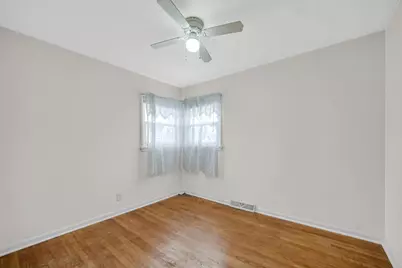 7638 Missouri Avenue, Hammond, IN 46323 - Photo 11