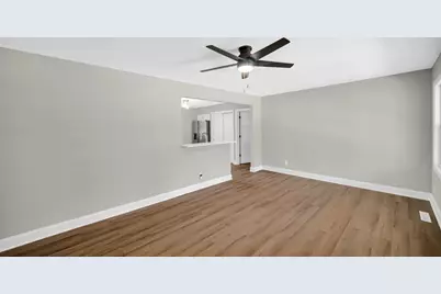 2933 W 38th Place, Hobart, IN 46342 - Photo 7