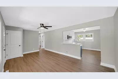 2933 W 38th Place, Hobart, IN 46342 - Photo 5