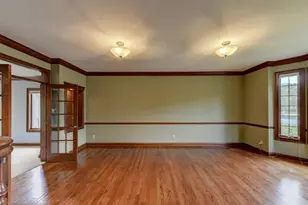 9937 Tanglewood Ct, Munster, IN 46321 - Photo 17