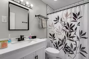 8340 Cottage Grove Pl, Highland, IN 46322 - Photo 15