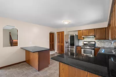 6297 Victory Avenue, Portage, IN 46368 - Photo 9