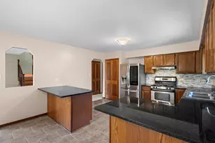 6297 Victory Ave, Portage, IN 46368 - Photo 9