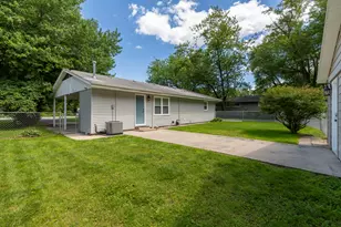 834 S Cline Ave, Griffith, IN 46319 - Photo 17