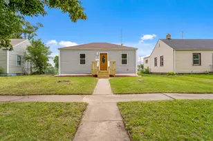 271 Lincoln St, Gary, IN 46402 - Photo 1