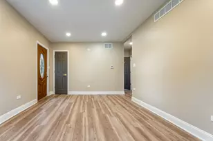 271 Lincoln St, Gary, IN 46402 - Photo 9