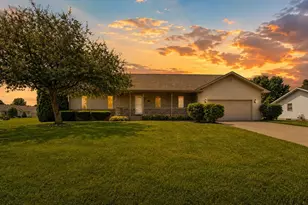 652 W Kolar Dr, La Porte, IN 46350 - Photo 1