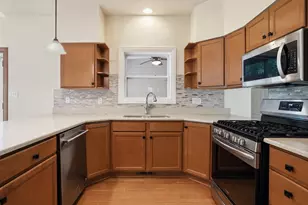 597 O'Hagan Dr, Crown Point, IN 46307 - Photo 7