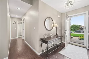 518 Golden Rain Ct, Demotte, IN 46310 - Photo 13