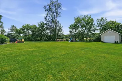 518 Golden Rain Court, Demotte, IN 46310 - Photo 7