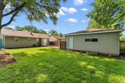 8124 Sycamore Avenue, Highland, IN 46322 - Photo 17