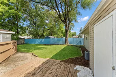 8124 Sycamore Avenue, Highland, IN 46322 - Photo 15
