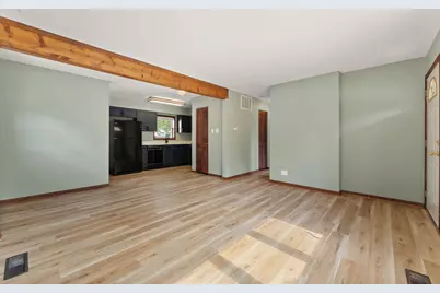 8124 Sycamore Avenue, Highland, IN 46322 - Photo 5