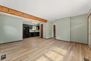8124 Sycamore Ave, Highland, IN 46322 - Photo 5