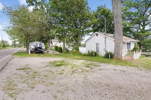 5505 N W Shafer Dr, Monticello, IN 47960 - Photo 3