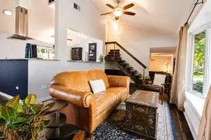 8205 Oakwood Ave, Munster, IN 46321 - Photo 9