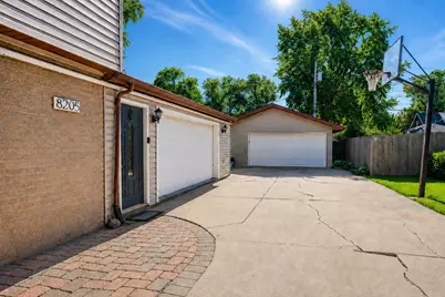 8205 Oakwood Avenue, Munster, IN 46321 - Photo 33