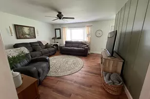 102 Beech Ct, Hebron, IN 46341 - Photo 9