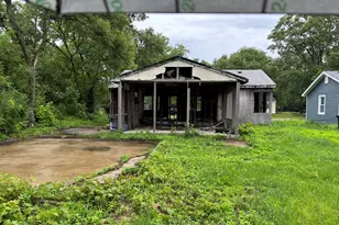 1164 Decatur St, Gary, IN 46403 - Photo 9