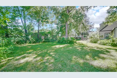 112 W 13th Street, La Porte, IN 46350 - Photo 17