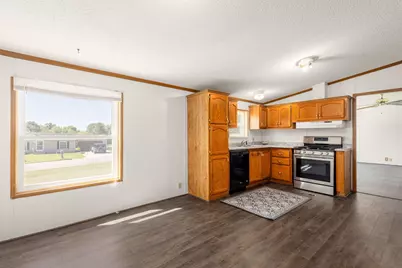 1351 E Colonial Drive, La Porte, IN 46350 - Photo 17