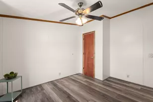 1351 E Colonial Dr, La Porte, IN 46350 - Photo 21