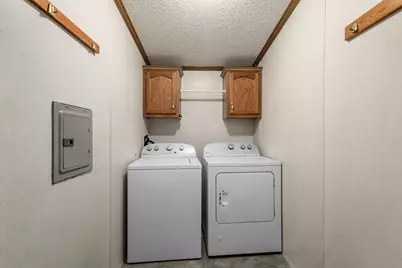 1351 E Colonial Drive, La Porte, IN 46350 - Photo 25